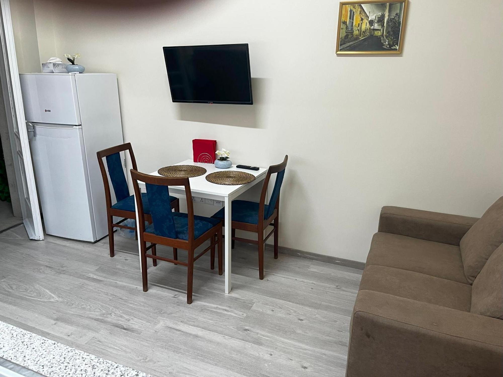 Xanthis Hostel Nicosia City Centre Exteriör bild