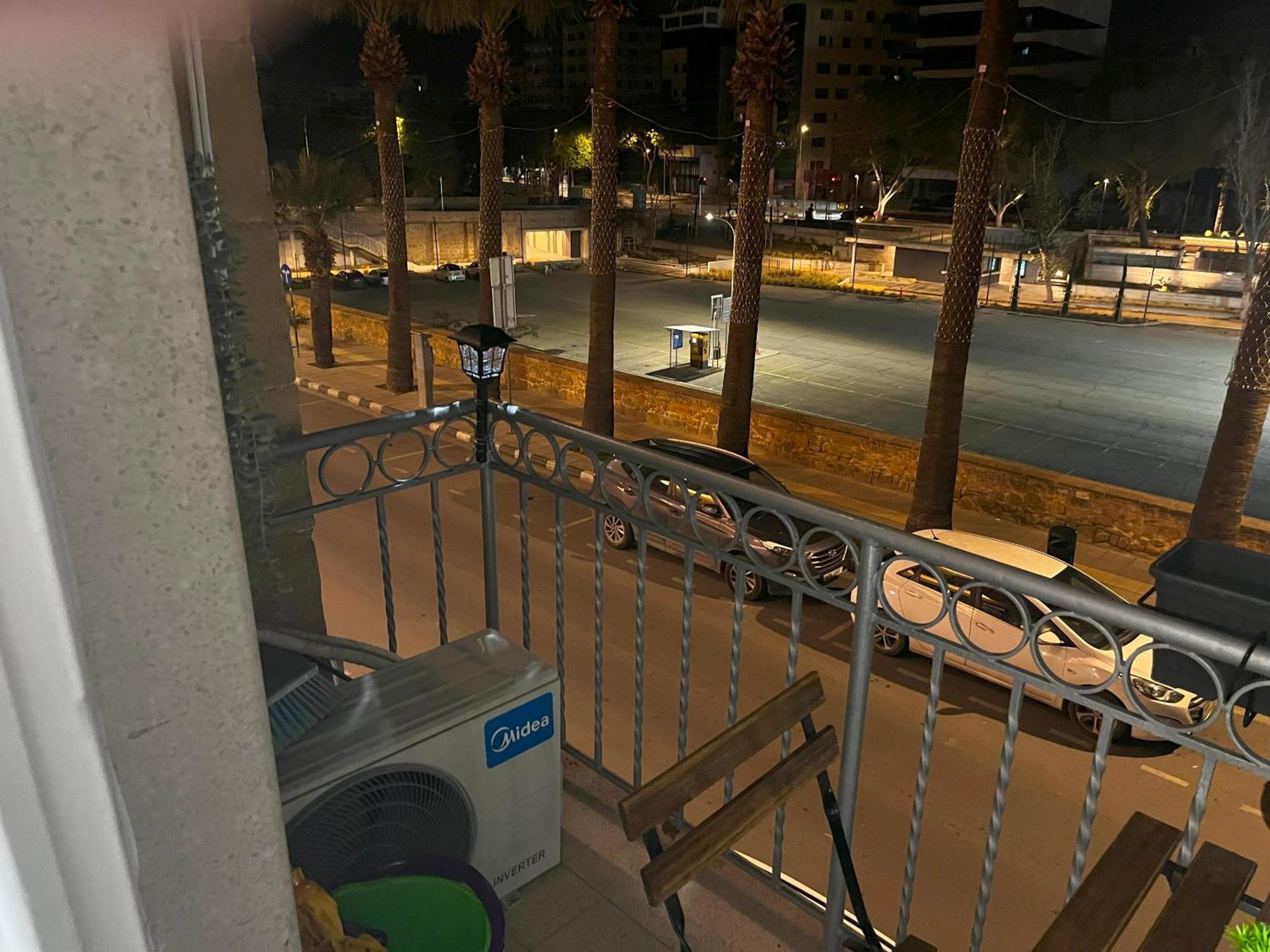 Xanthis Hostel Nicosia City Centre Exteriör bild