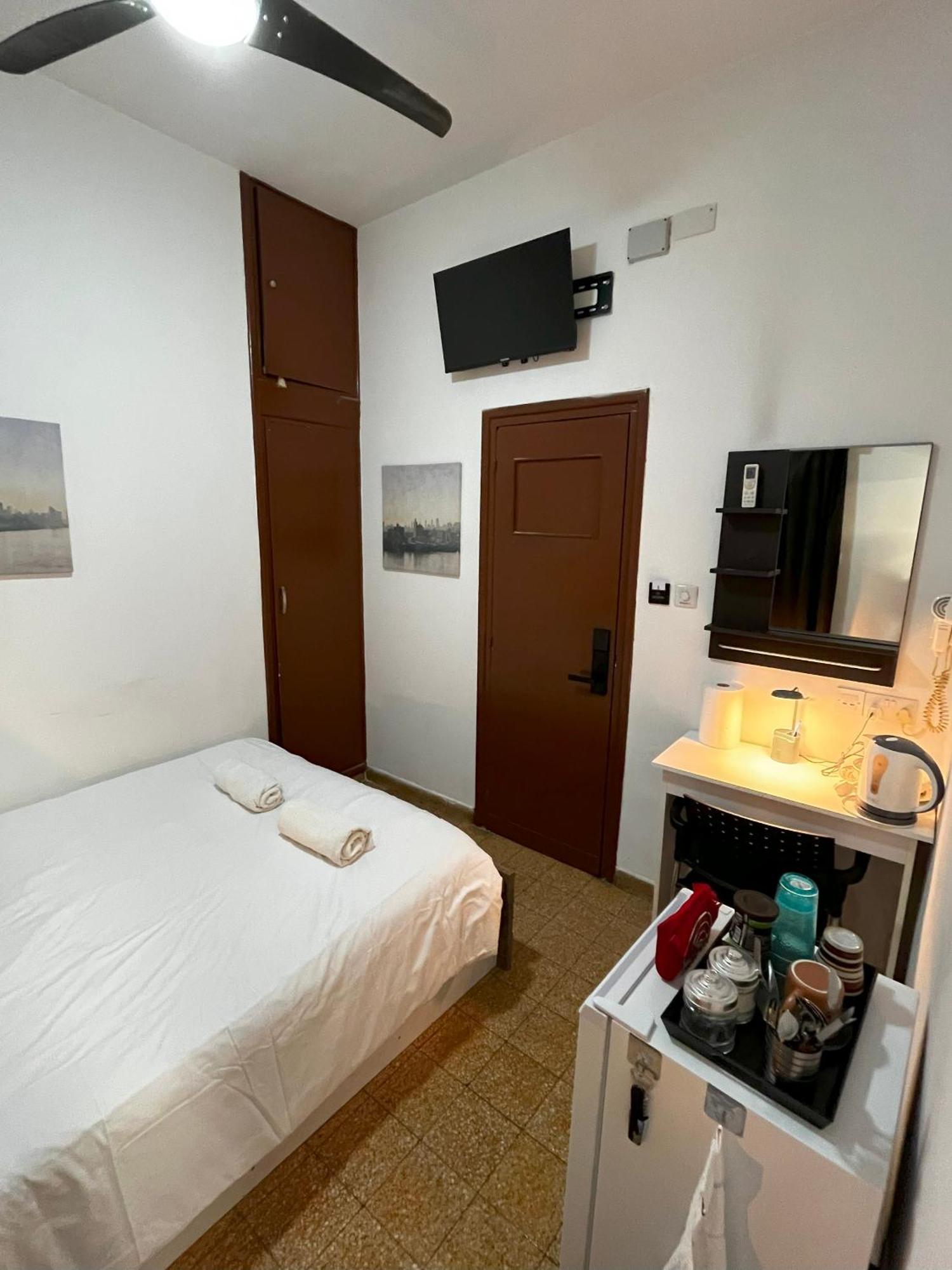 Xanthis Hostel Nicosia City Centre Exteriör bild
